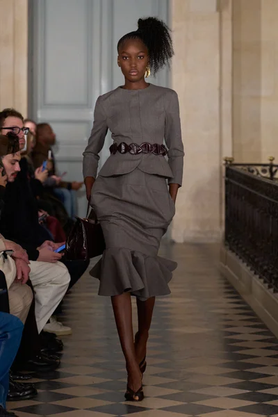 Look 36